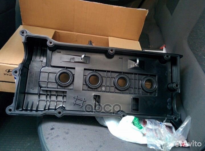 Клапанная крышка 2241026635 Hyundai-KIA