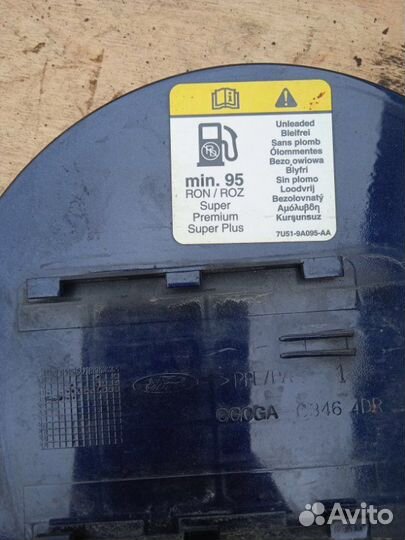 Крышка бензобака Ford Focus 3 pnda 2012