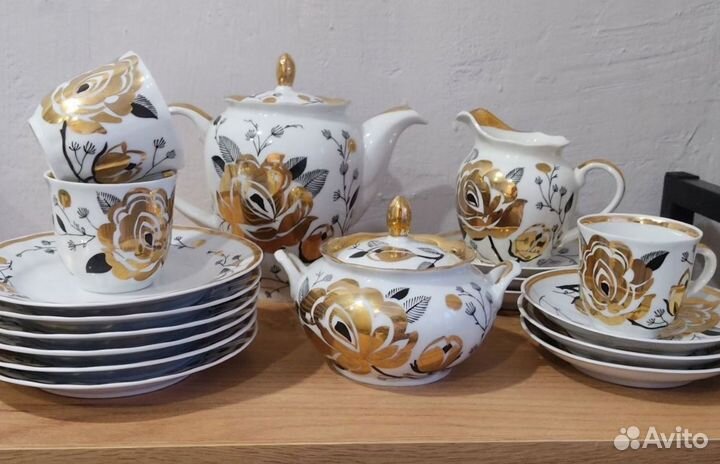 Фарфоровый кофейный сервиз 