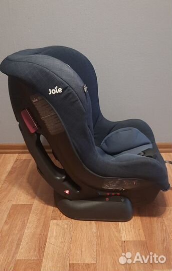 Детское автомобильное кресло Joie