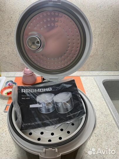 Мультиварка redmond новая