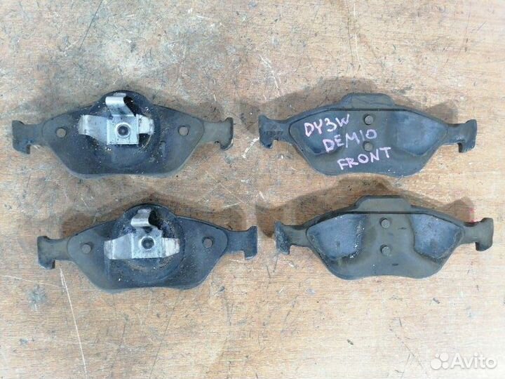 Тормозные колодки переднее Mazda Demio DY3W zjve