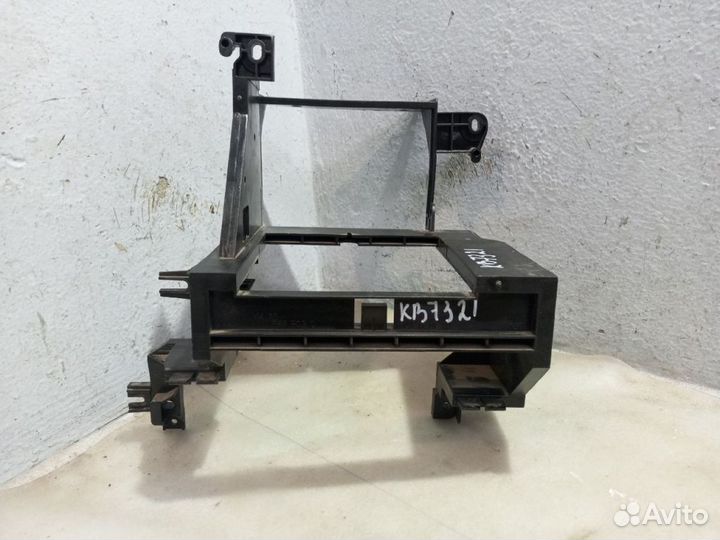 Кронштейн блока управления volkswagen caddy 3