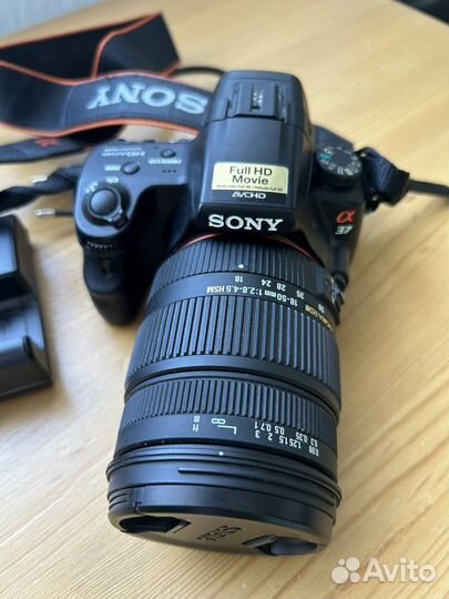 Зеркальный фотоаппарат Sony Alpha SLT-A37