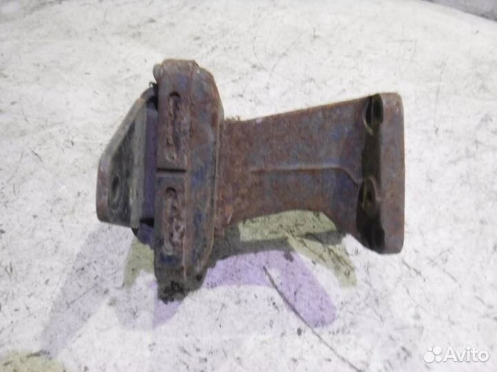 Подушка двигателя 1236150120