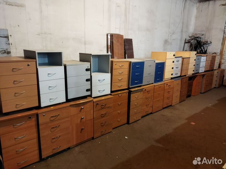 Тумба прикроватная