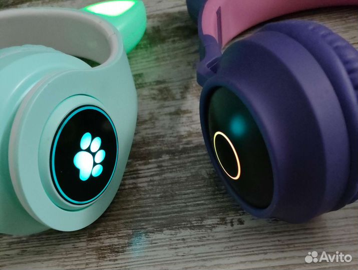 Беспроводные светящиеся наушники