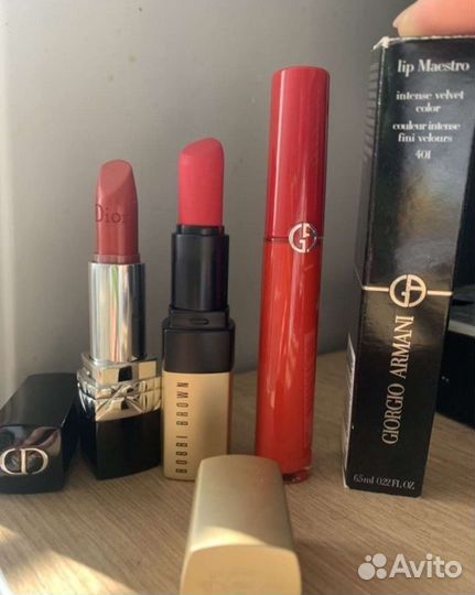Помады Dior, Bobbi Brown, Giorgio Armani