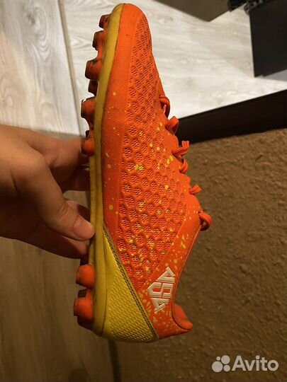 Кроссовки для футбола