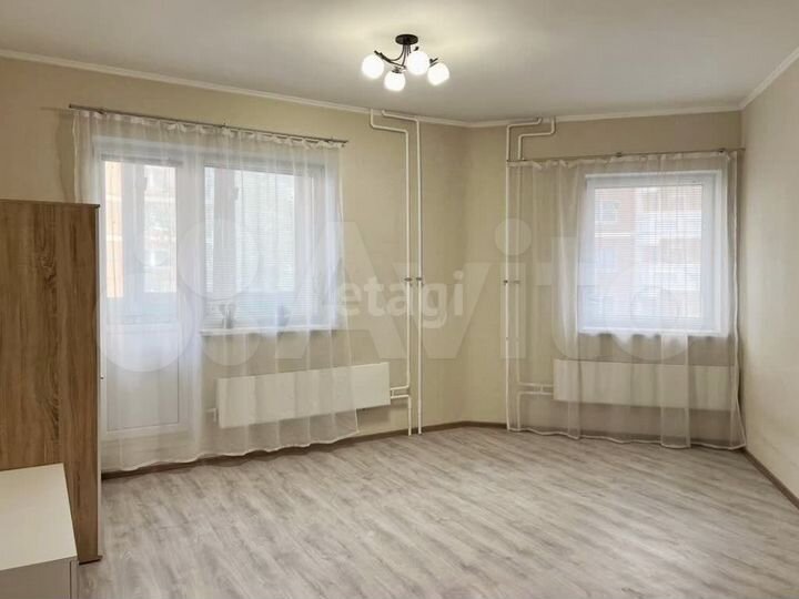 2-к. квартира, 77,4 м², 1/12 эт.