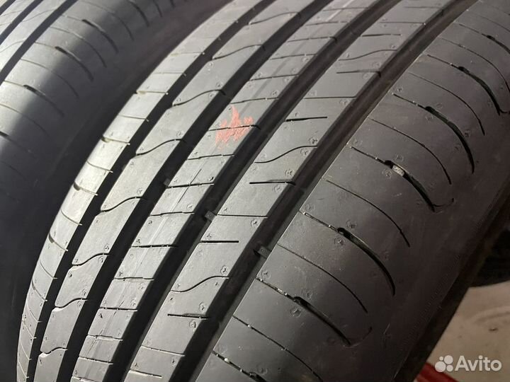 Goodyear EfficientGrip Performance 2 215/55 R17 98W