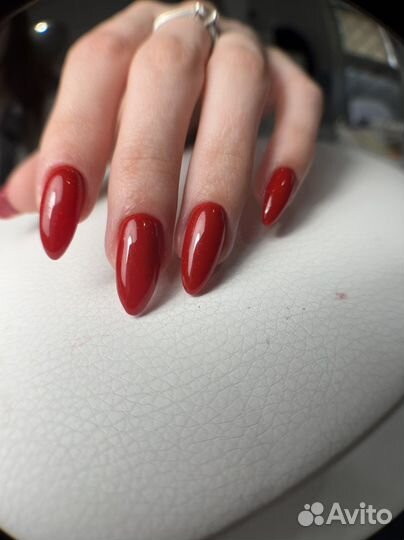 Маникюр с покрытием гель-лаком