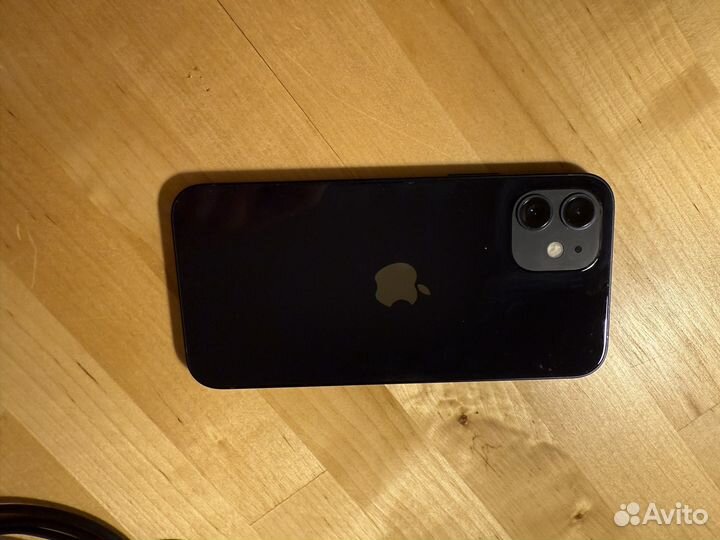 iPhone 12, 64 ГБ