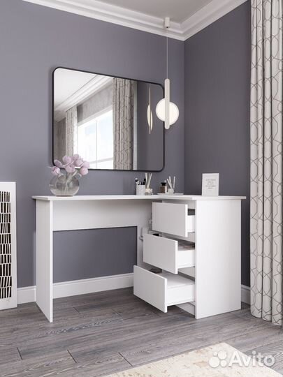 Письменный стол