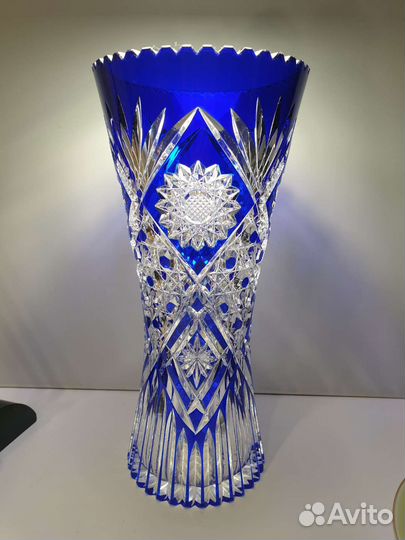 Вазы. Кобальтовый цветной хрусталь. Германия
