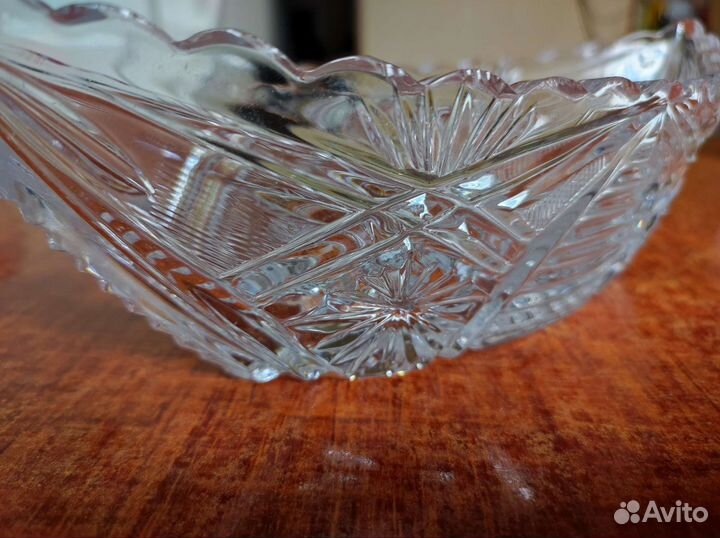 Хрустальная ваза