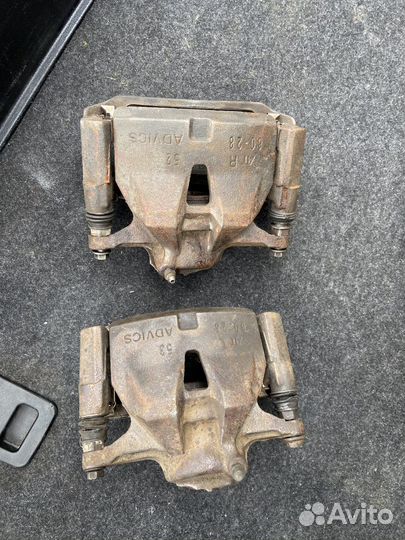 Суппорта передние (правый, левый)