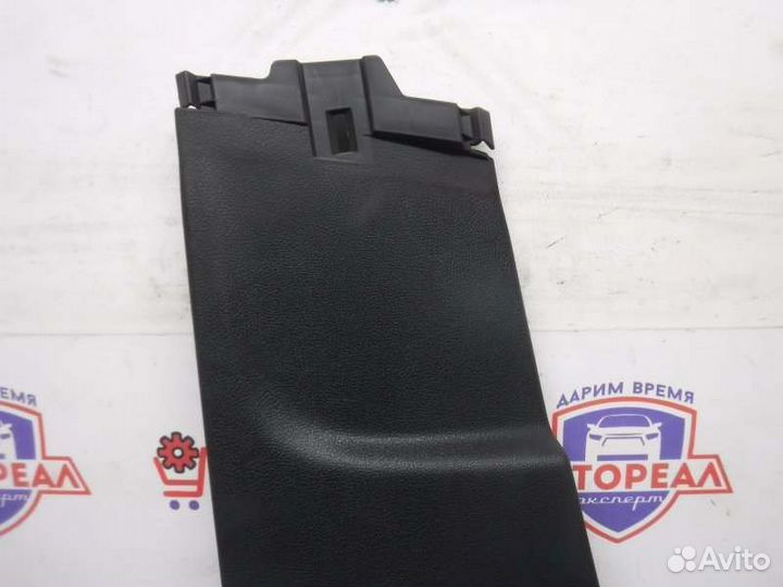 Обшивка стойки левая Volkswagen Tiguan cava 2009