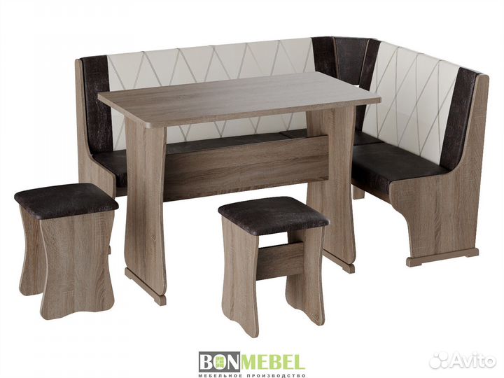 Кухонный уголок со столом и стульями