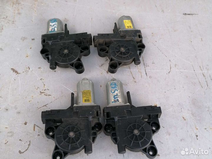 Моторчик стеклоподъемника вольво s80