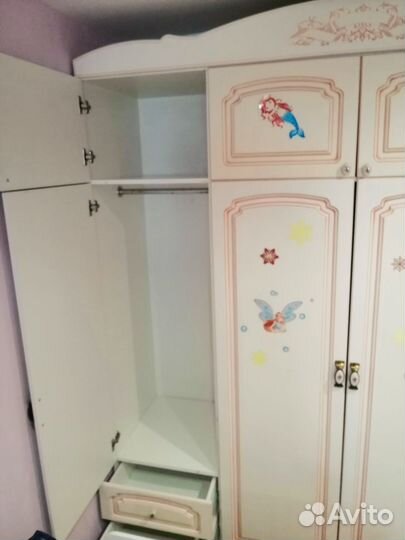 Шкаф в детскую