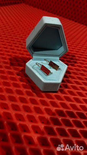 Золотые серьги