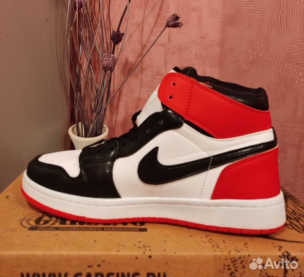 Nike кроссовки весна-осень