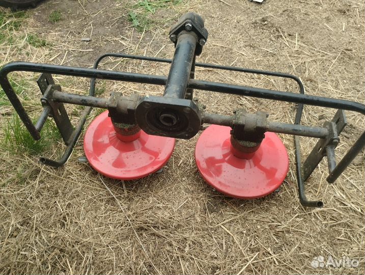 Роторная косилка для мотоблака с вом.в рабоч.сост