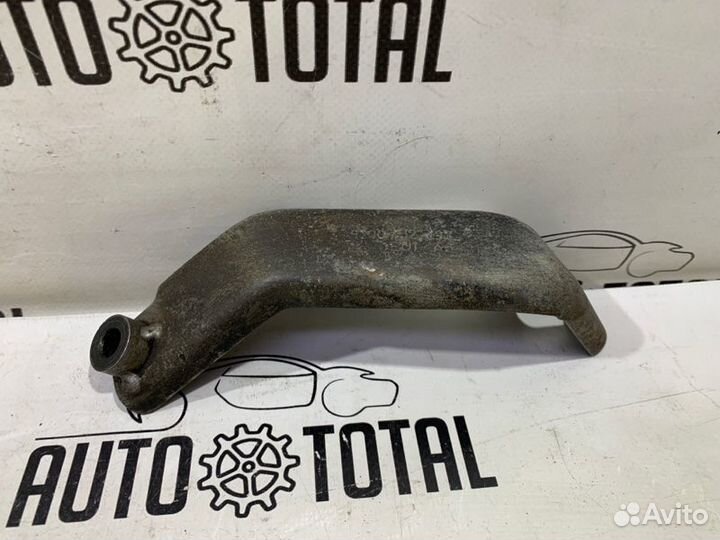 Кронштейн впускного коллектора Renault Logan 1