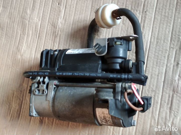 Компрессор пневмоподвески Мерседес Е w211