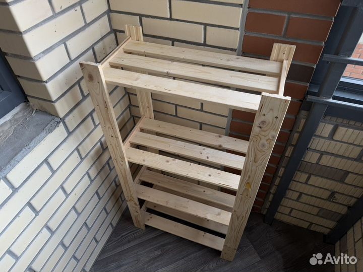 Стеллаж деревянный