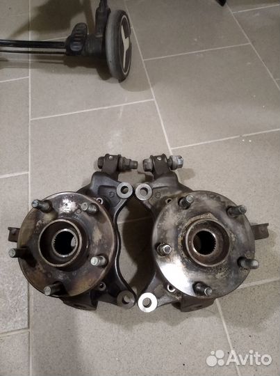 Кулак Toyota Highlander