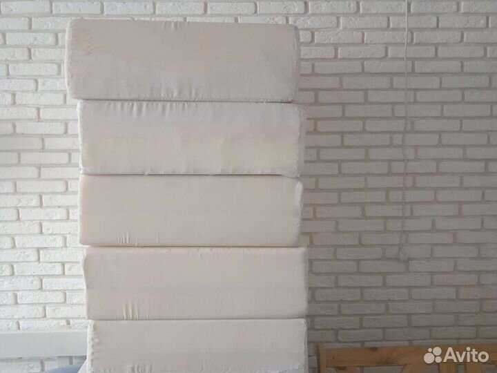 Поролон нарезанный на куски 60*65*20,7 штук