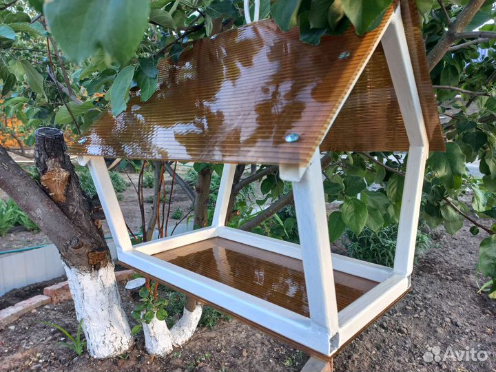 Кормушка для птиц