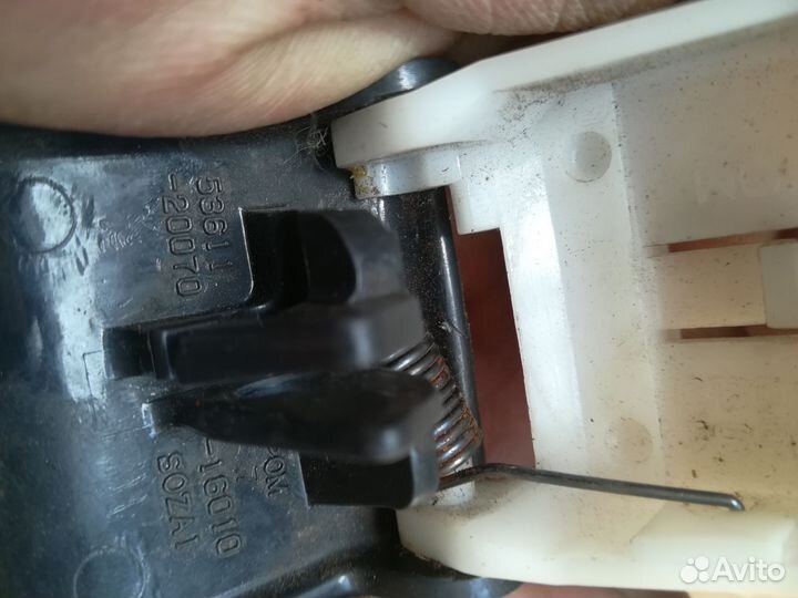 Ручка открывания капота Toyota Corolla E150