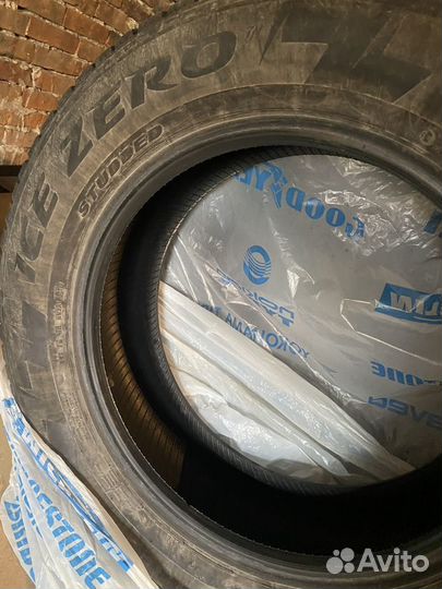 Pirelli Ice Zero 245/60 R18