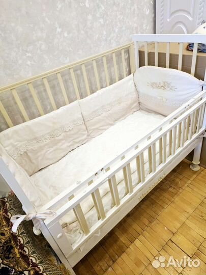 Кровать Wundermobel с подарками