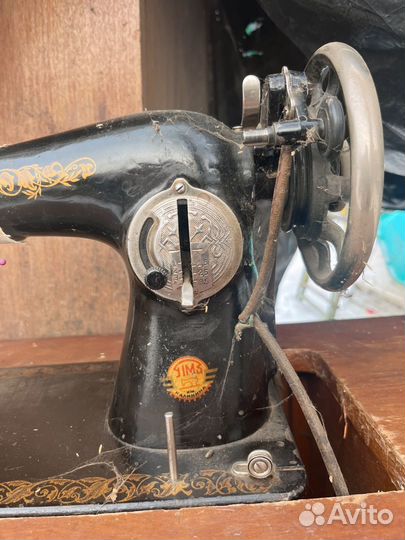 Швейная машина