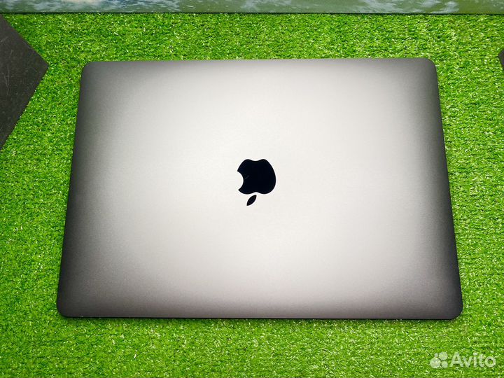 Apple MacBook Air 13 2022 m1 8Gb 256Gb/60-циклов