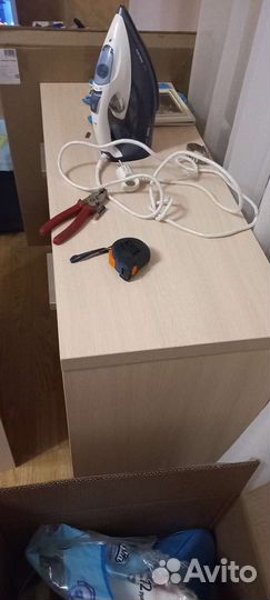 Зеркало и столик