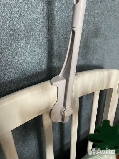 Музыкальный мобиль на кроватку