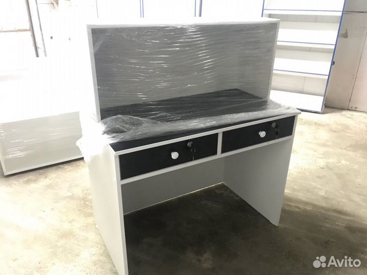 Ресепшен, стойка администратора