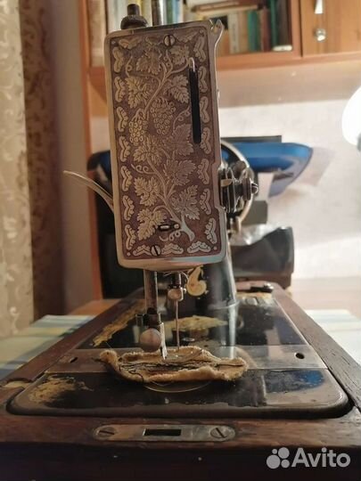 Швейная машина Singer