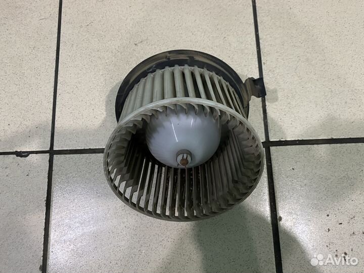 Моторчик печки Nissan tiida C11