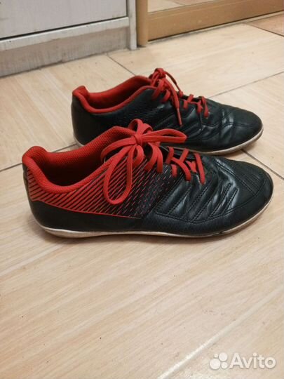 Детские футбольные бутсы 37,5