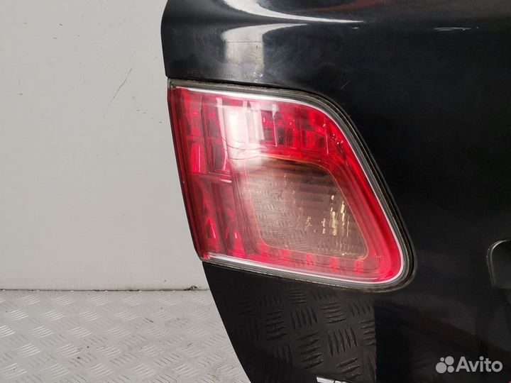 Крышка для Toyota Avensis 3 (T270)