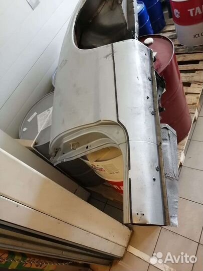 Заднее левое крыло с порогом Celica ST202, ST205