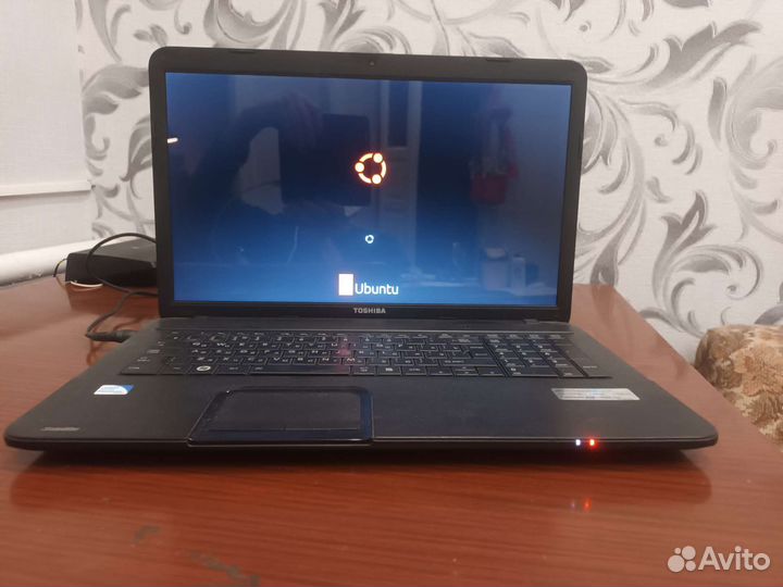 Ноутбук toshiba