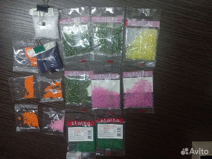 Бисер стеклянный для рукеделия