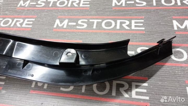 Пластик багажника левый Mercedes-Benz E-Class W211